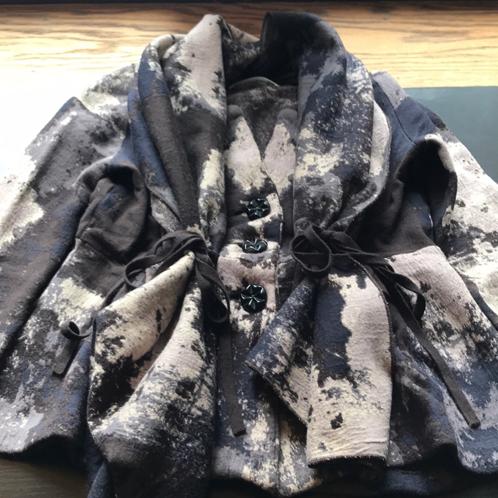 Anthropologie sweather + detachable scarf-collar.